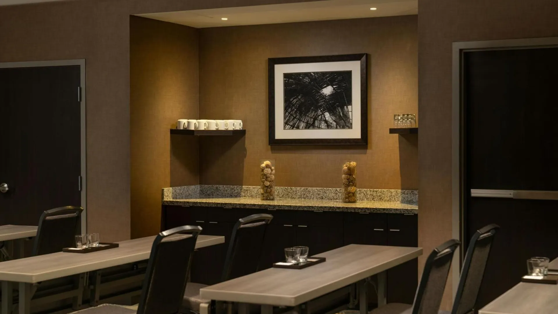 Courtyard By Marriott Scottsdale Salt River Hotel