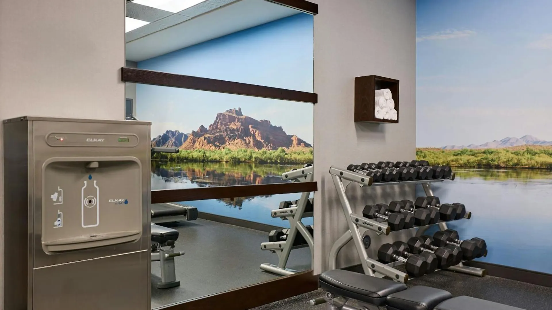Courtyard By Marriott Scottsdale Salt River Hotel