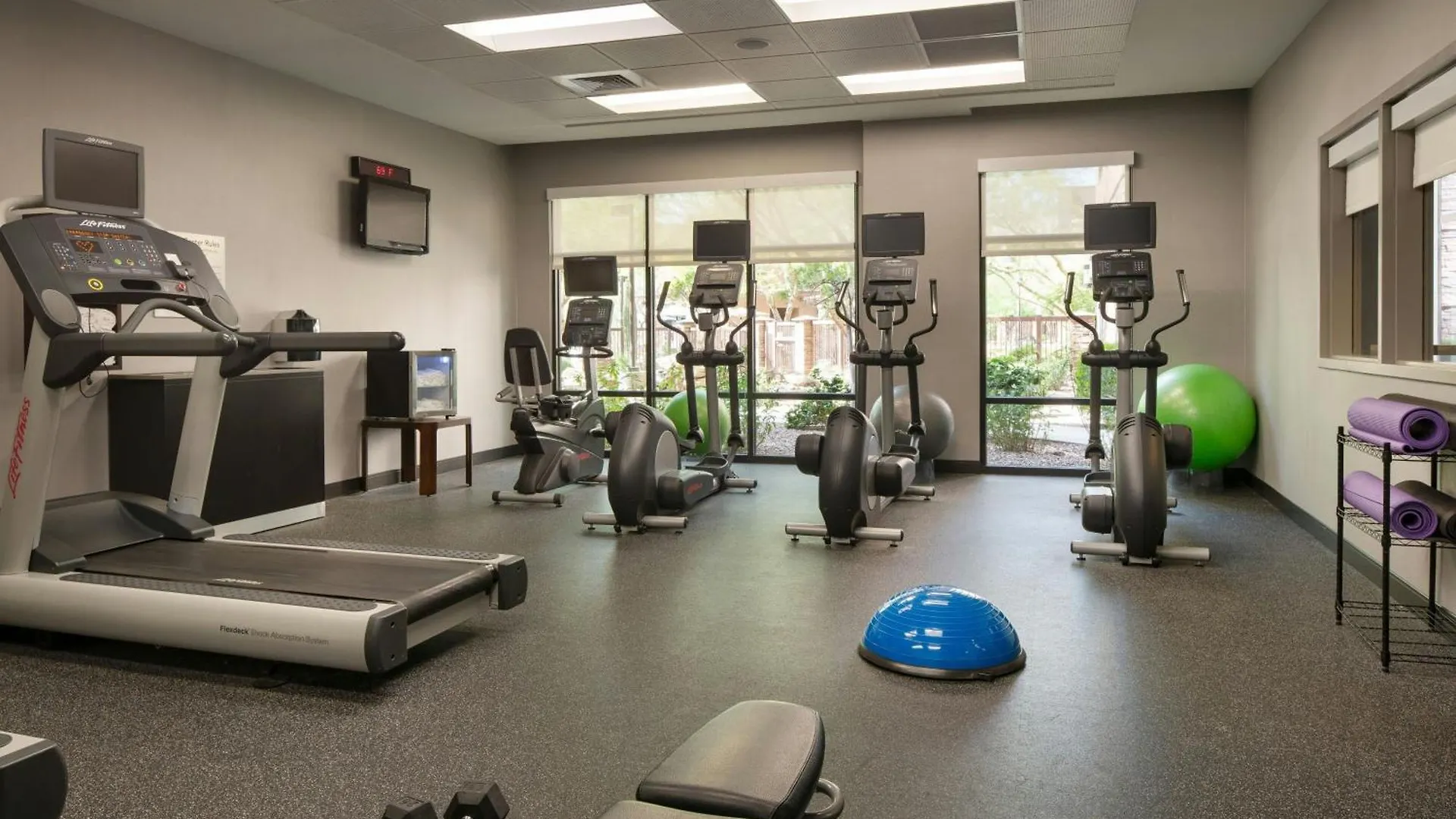 Courtyard By Marriott Scottsdale Salt River 3*,