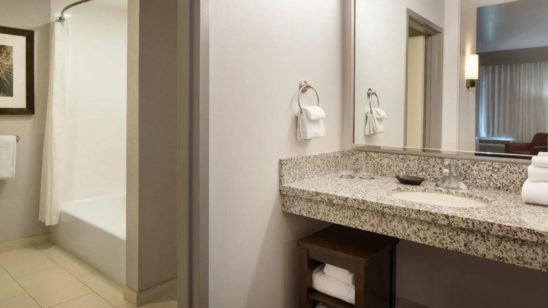 Courtyard By Marriott Scottsdale Salt River