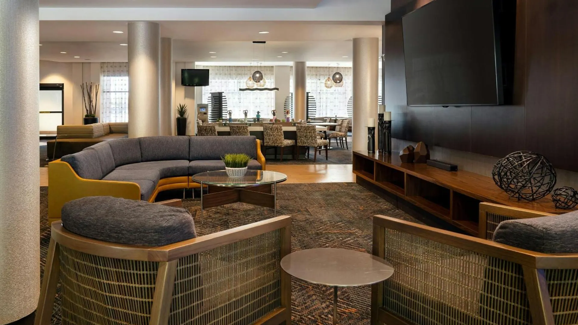 Courtyard By Marriott Scottsdale Salt River