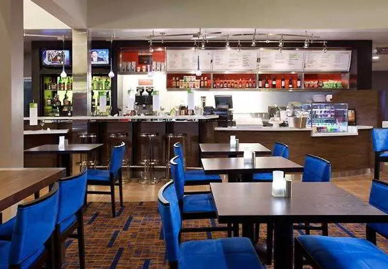 Courtyard By Marriott Scottsdale Salt River 3*,
