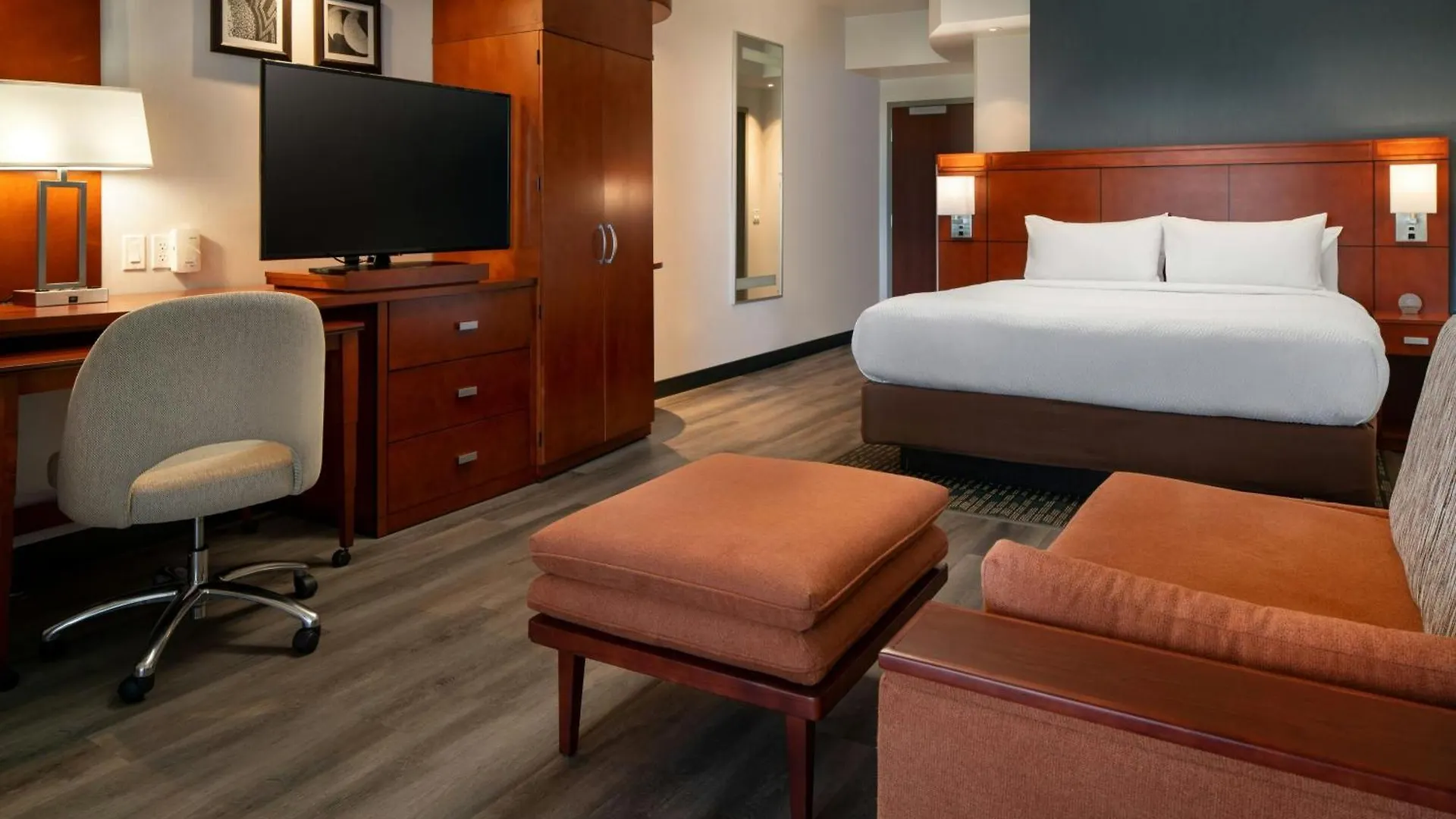 Courtyard By Marriott Scottsdale Salt River